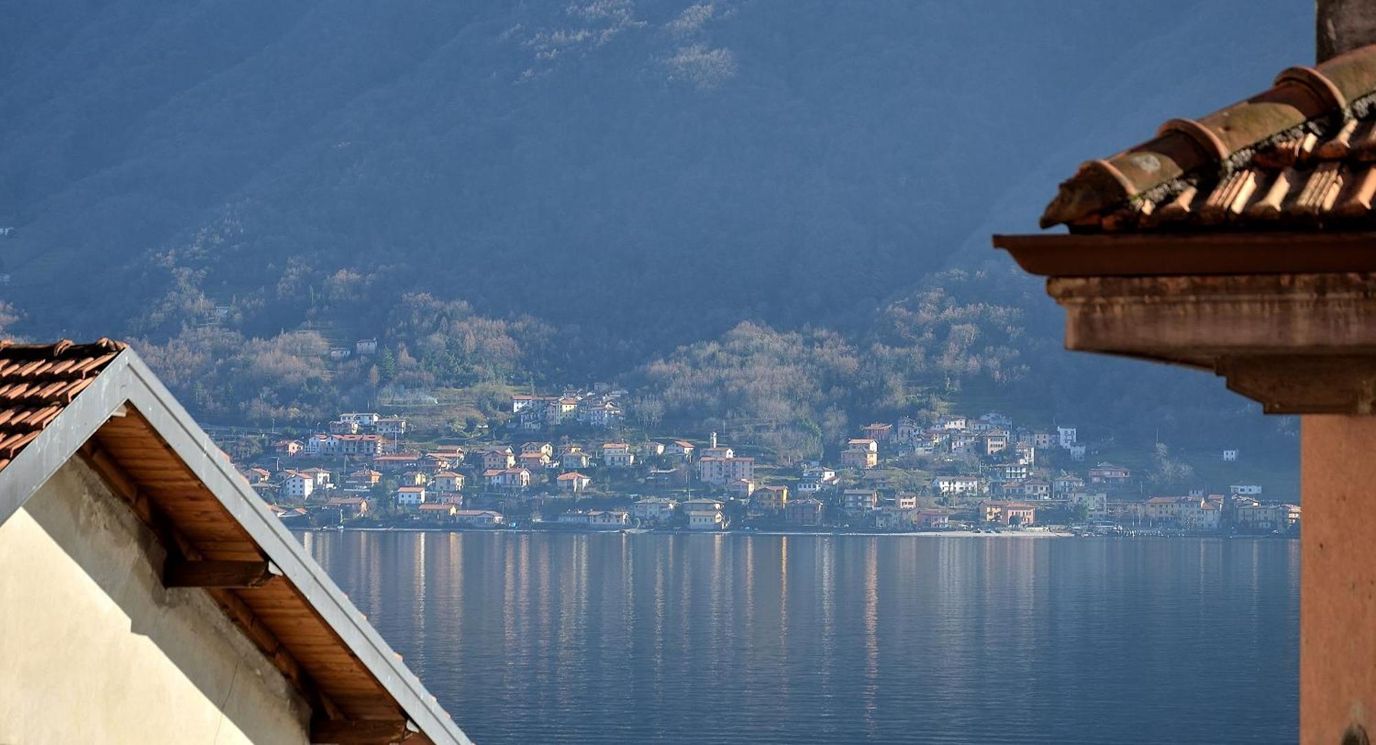 The Romantic Village House - Apartments With Lake View Colonno Extérieur photo